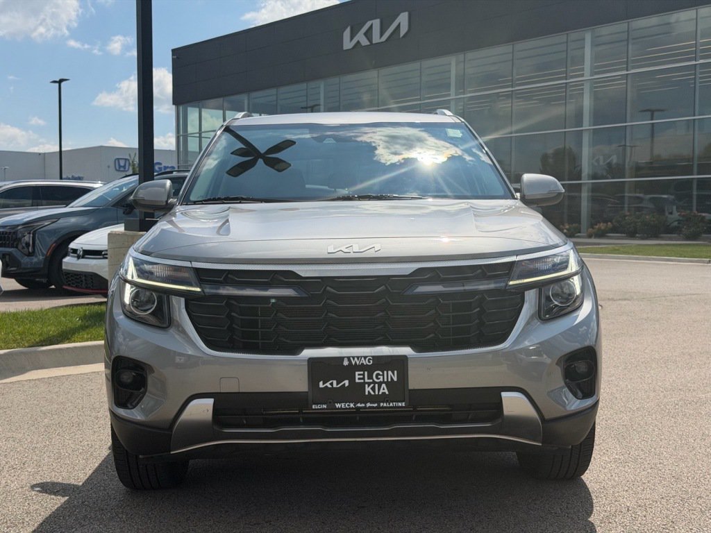 Used 2024 Kia Seltos S AWD/4WD image 2