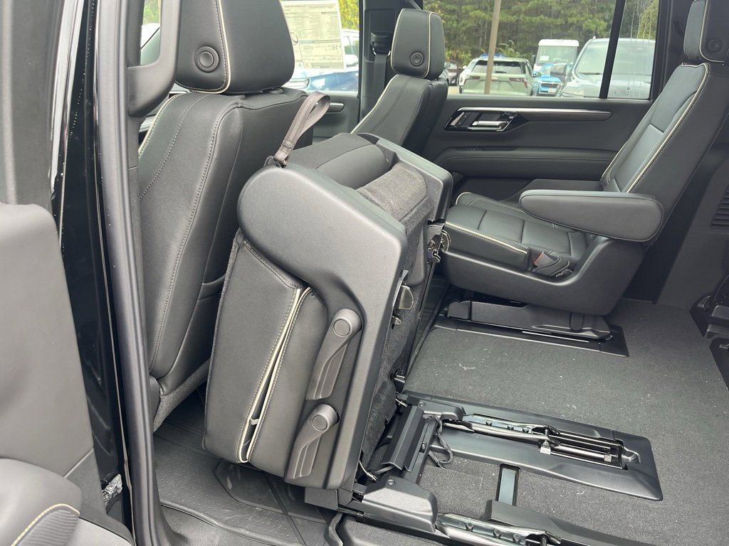 New 2026 Chevrolet Suburban Premier w/ Sun And Tow Package image 35