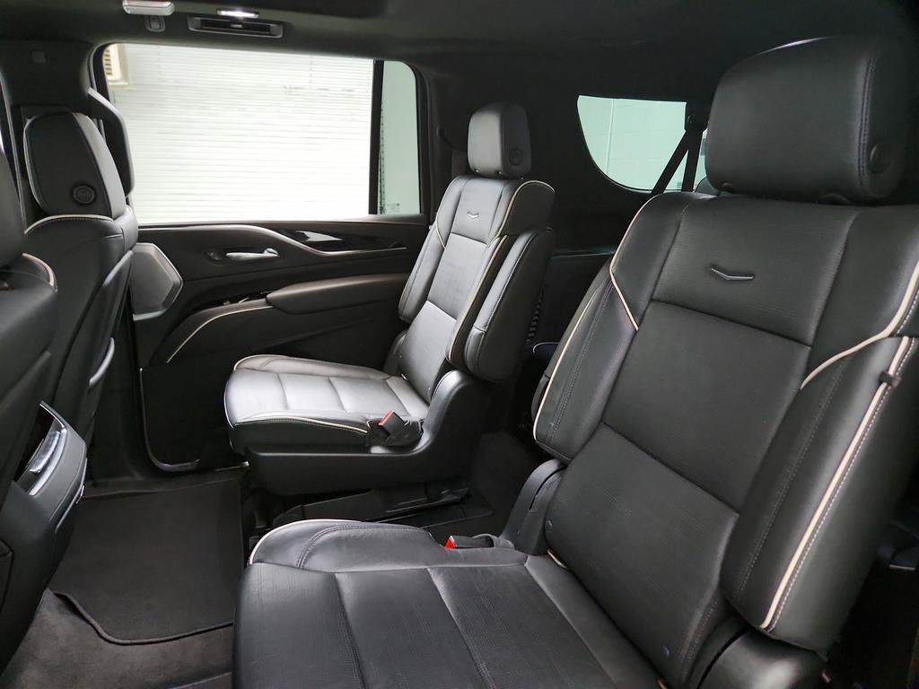 Used 2022 Cadillac Escalade ESV Sport w/ Touring Package AWD/4WD image 25