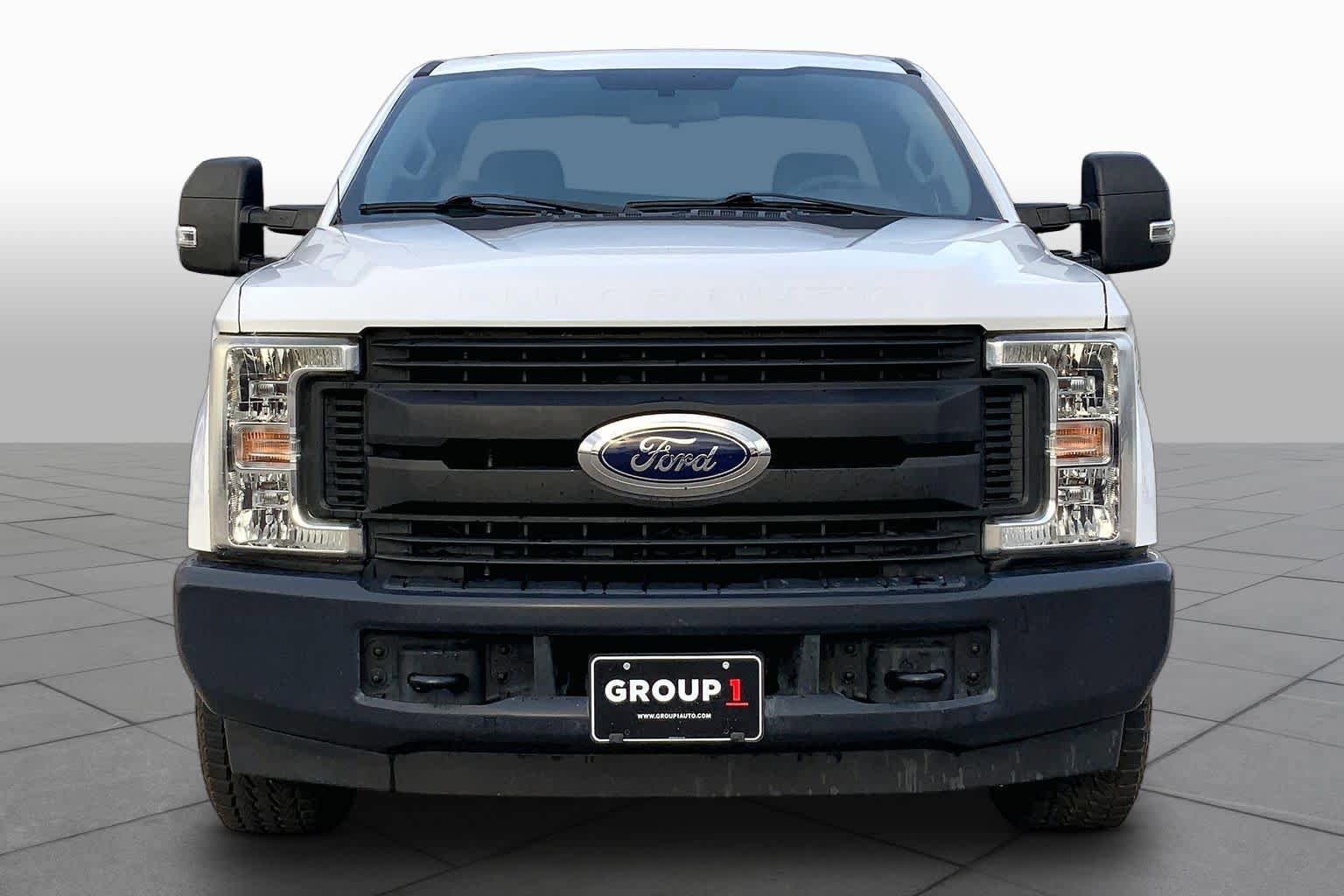 Used 2018 Ford F350 XL w/ Power Equipment Group RWD image 4