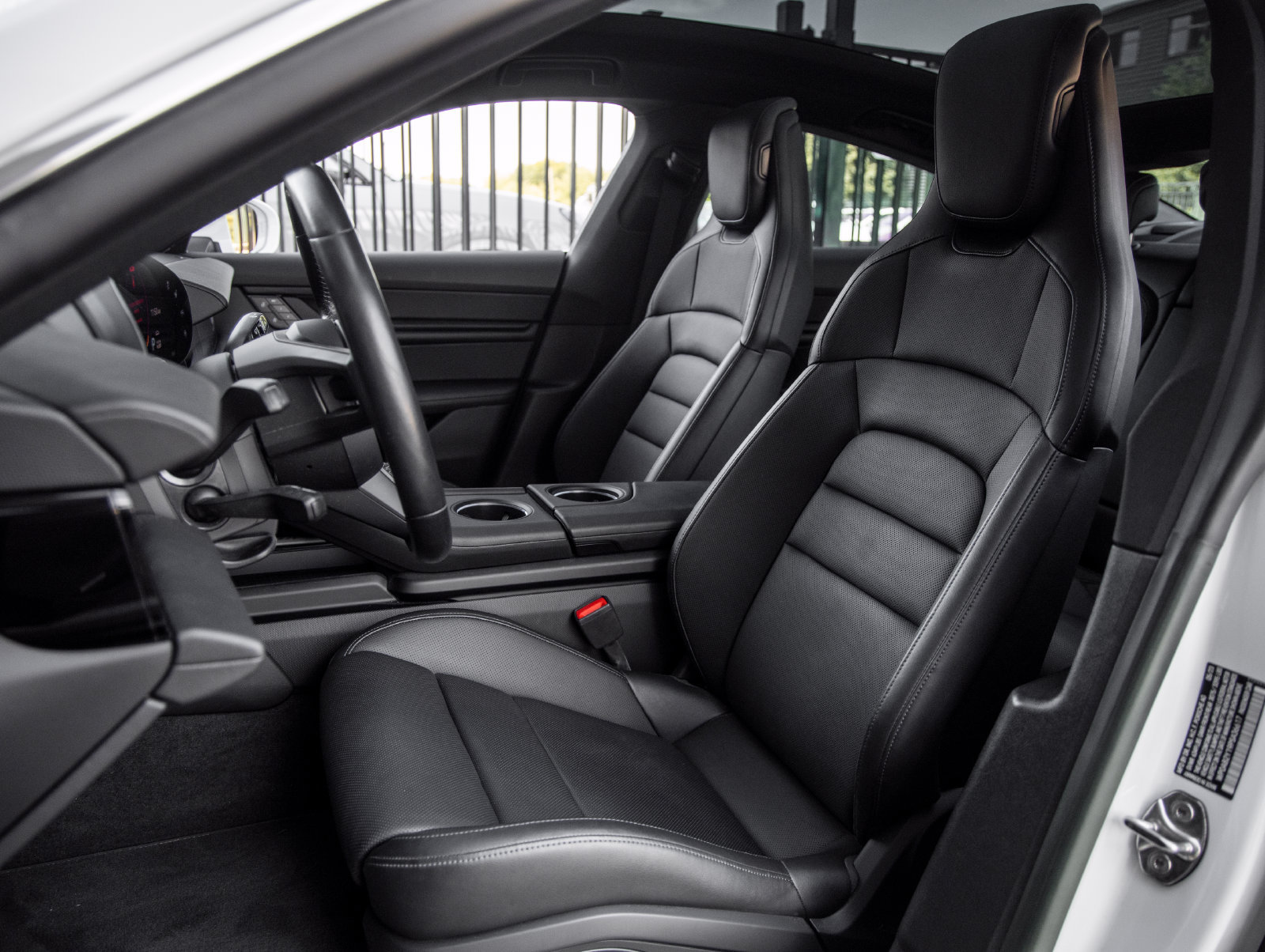 Certified 2023 Porsche Taycan 4S AWD/4WD image 5