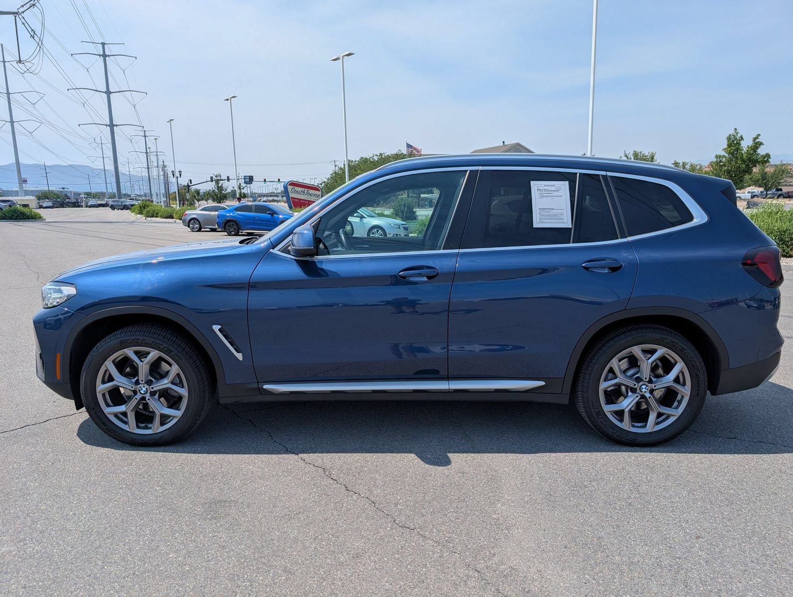 Used 2023 BMW X3 xDrive30i w/ Premium Package AWD/4WD image 6
