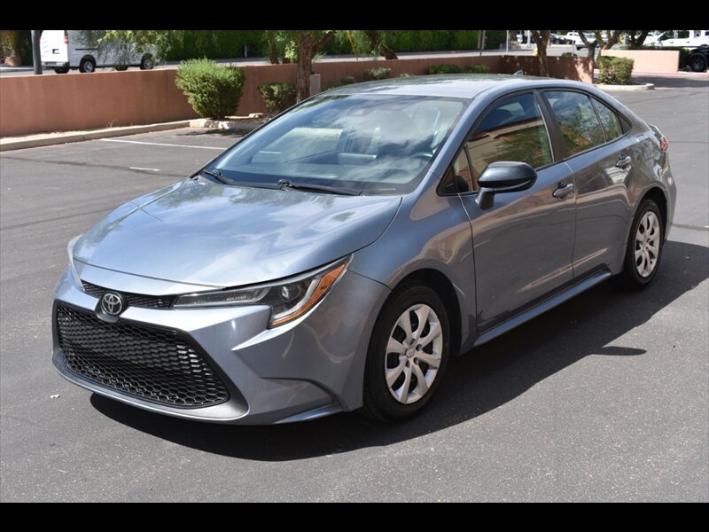 Used 2022 Toyota Corolla LE FWD image 3