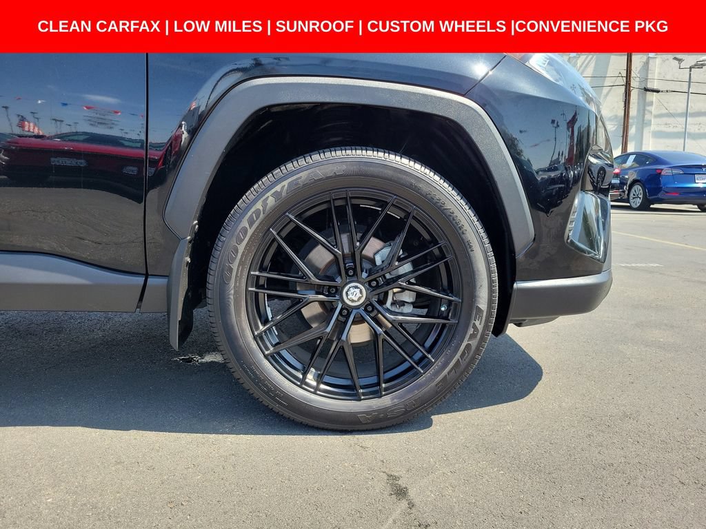 Used 2019 Toyota RAV4 XLE w/ Convenience Package FWD image 9