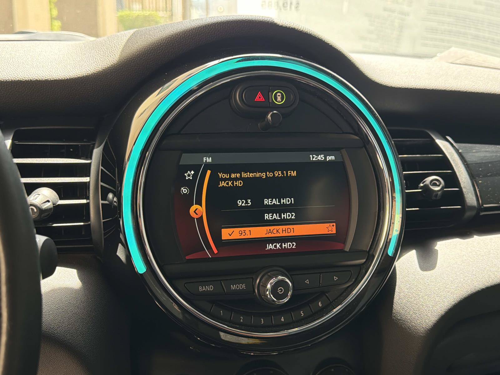 Used 2019 MINI Cooper S w/ Signature Upholstery Package FWD image 16