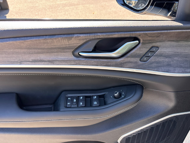New 2027 Jeep Grand Cherokee L Limited AWD/4WD image 18