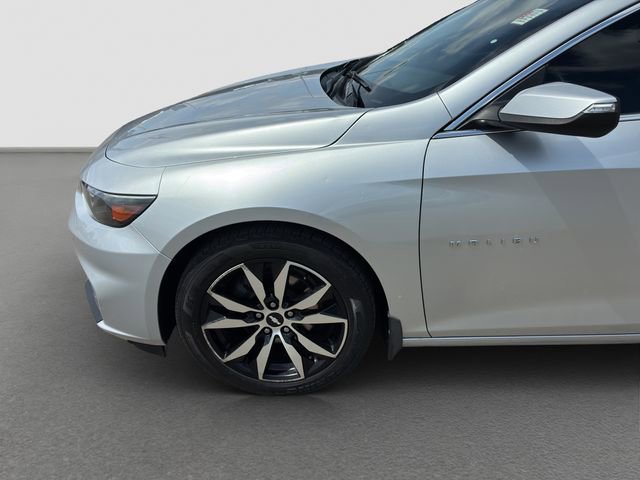 Used 2018 Chevrolet Malibu LT w/ Driver Confidence Package FWD image 10