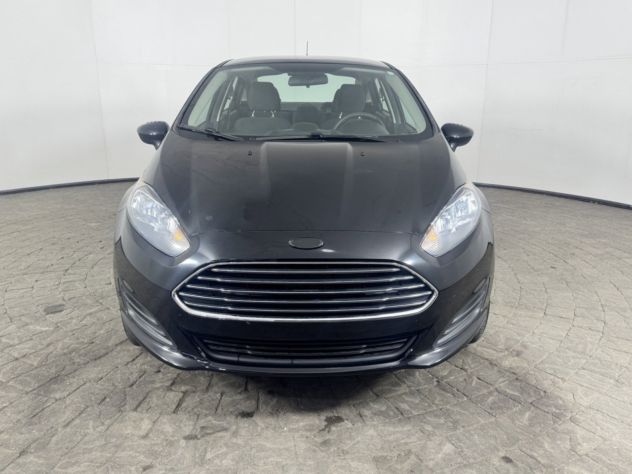 Used 2019 Ford Fiesta SE image 2