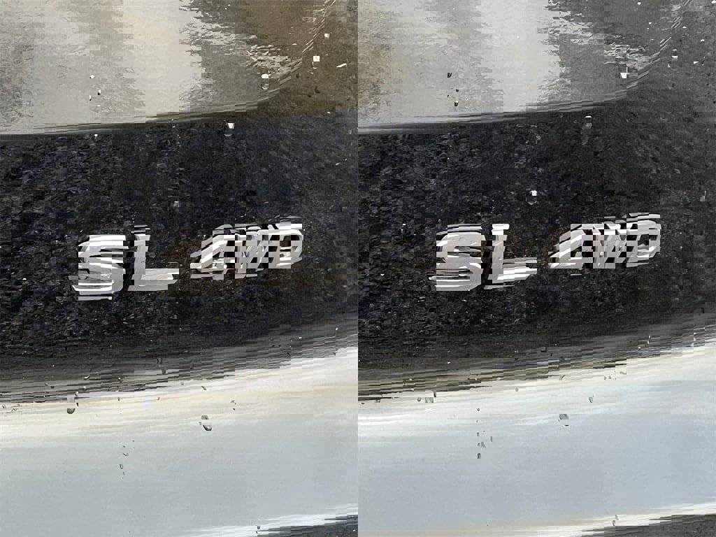 New 2026 Nissan Pathfinder SL image 2