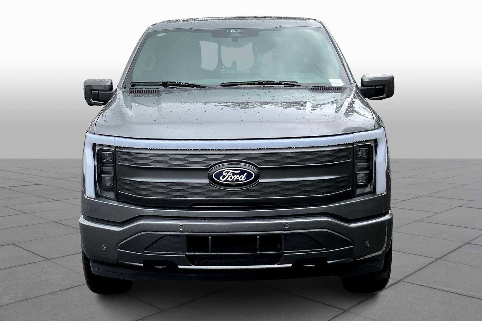 New 2025 Ford F150 Lightning Lariat image 3