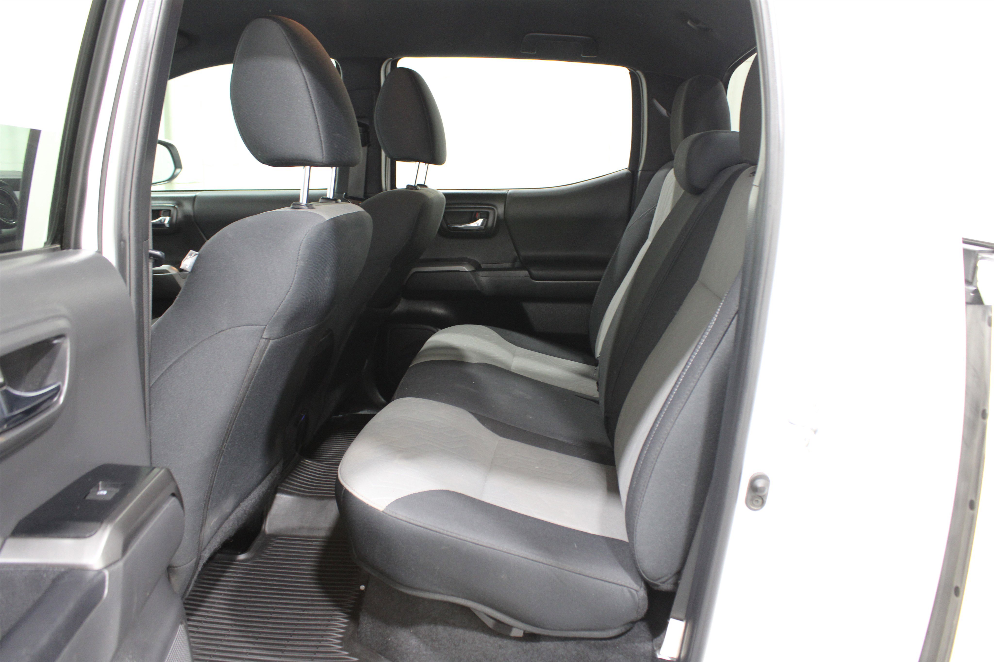 Used 2023 Toyota Tacoma TRD Off-Road w/ Technology Package image 22