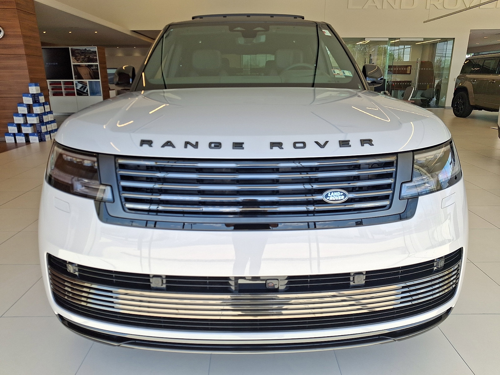 New 2026 Land Rover Range Rover SV AWD/4WD image 6