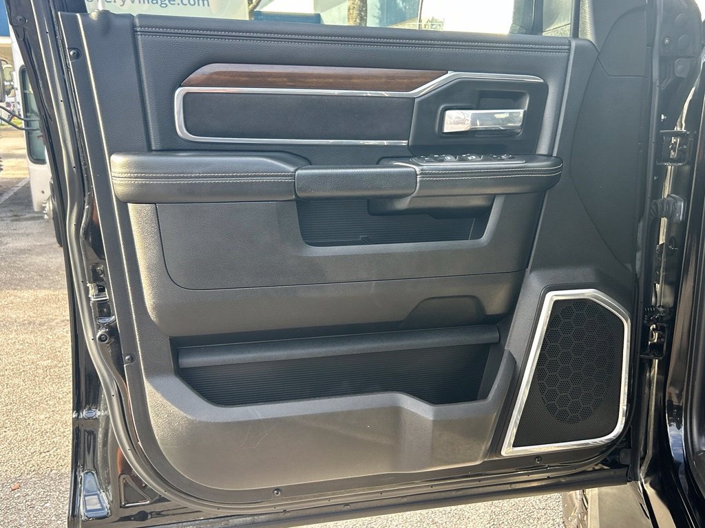 Used 2022 RAM 2500 Laramie AWD/4WD image 38