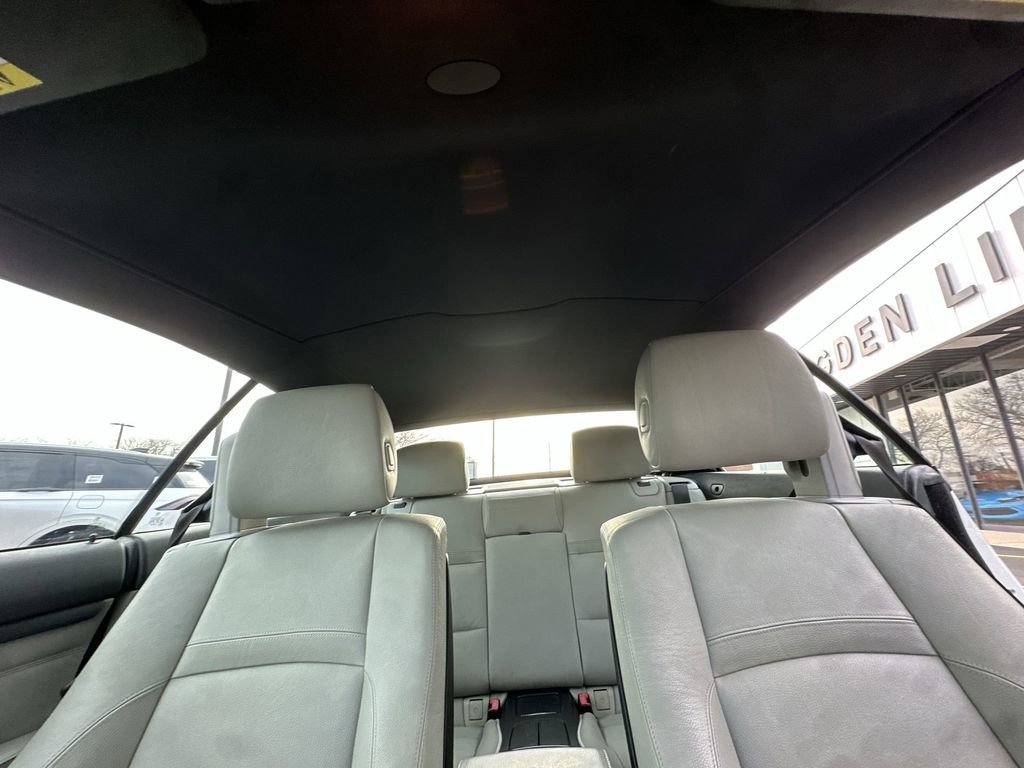 Used 2009 BMW 335i Convertible image 16