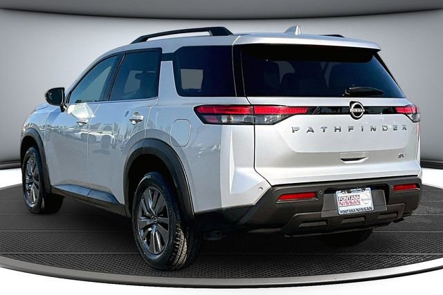 Certified 2024 Nissan Pathfinder SV FWD image 4