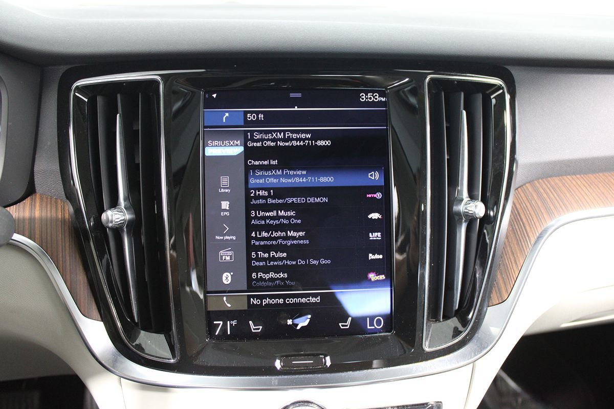 Used 2021 Volvo S60 T8 R-Design Expression AWD/4WD image 17