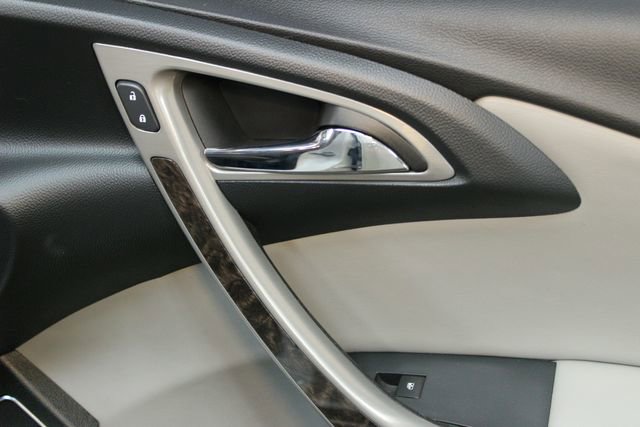 Used 2017 Buick Verano Convenience FWD image 6