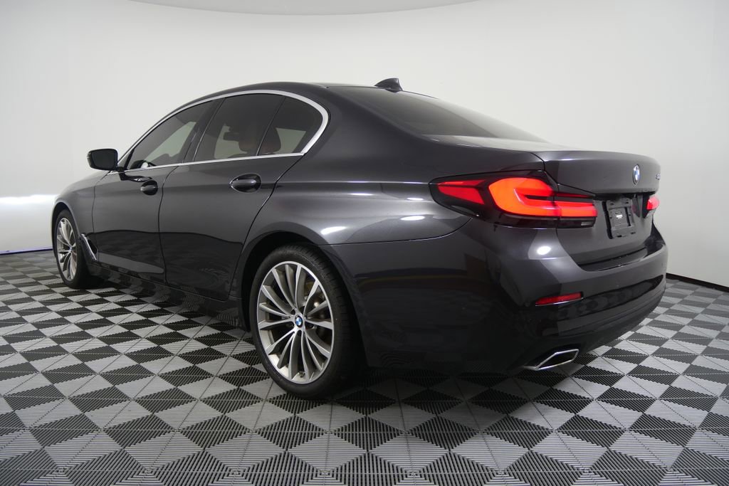 Certified 2023 BMW 530i w/ Premium Package image 5