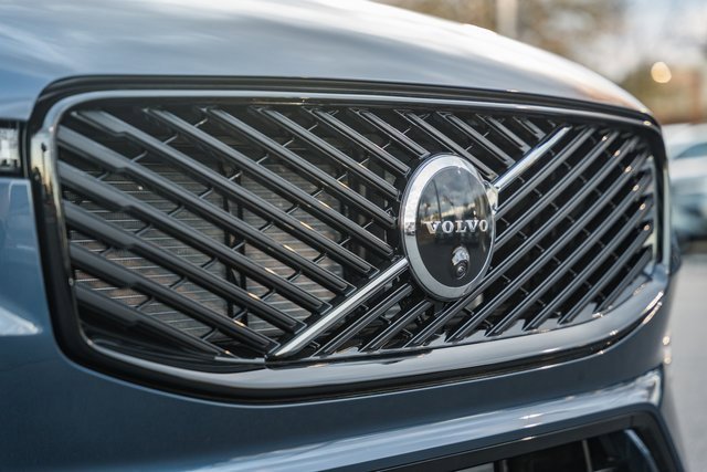 New 2026 Volvo XC60 T8 Plus w/ Protection Package Premier image 11