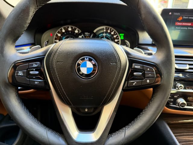 Used 2019 BMW 530e w/ Convenience Package RWD image 18
