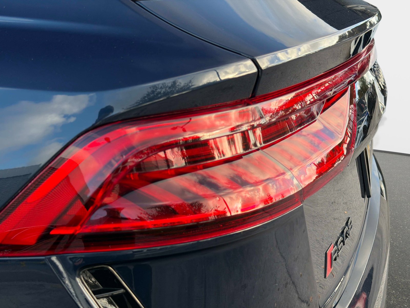 Used 2024 Audi RS Q8 image 16