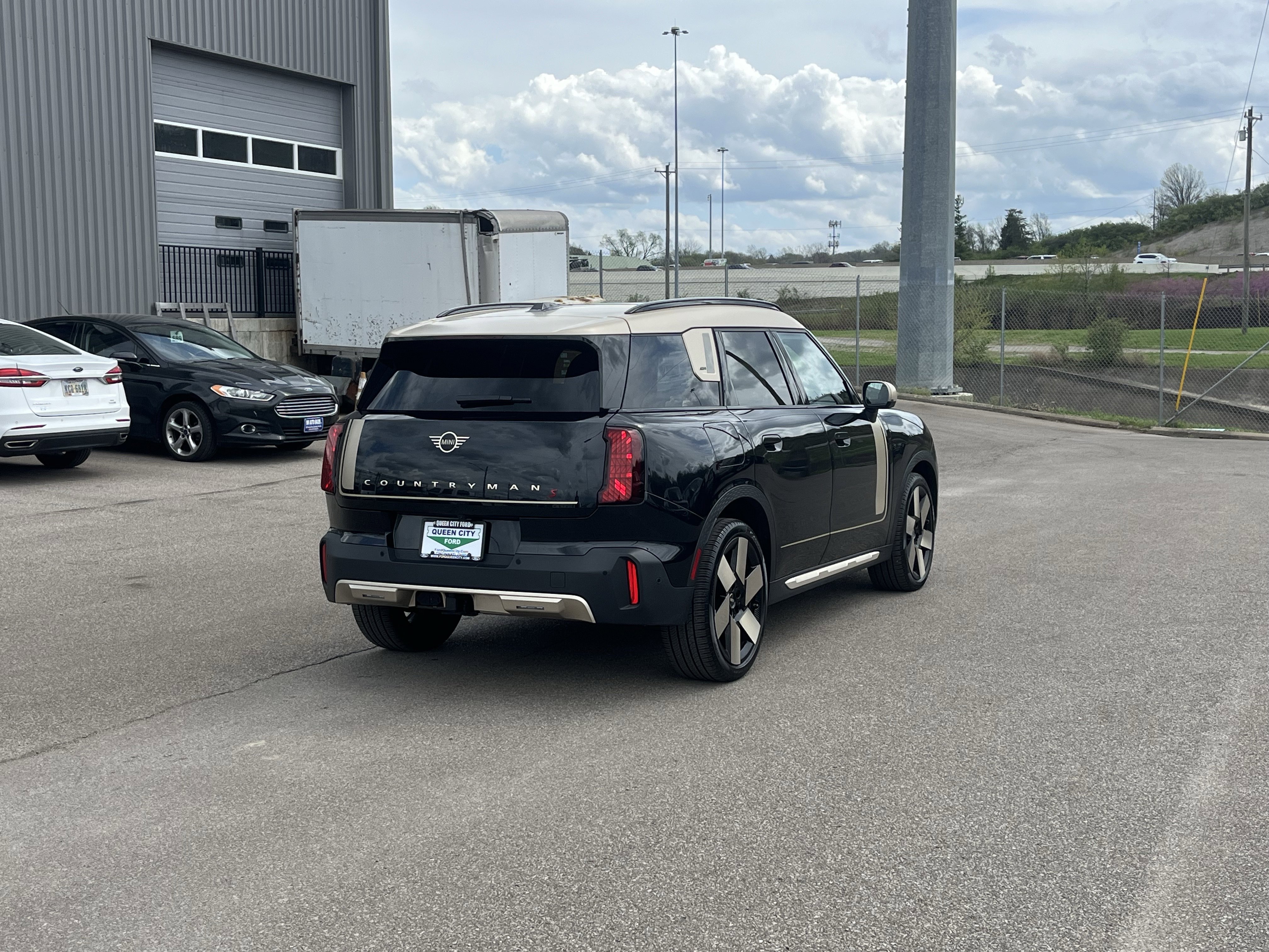 Used 2025 MINI Cooper Countryman S w/ Comfort Package Max image 7