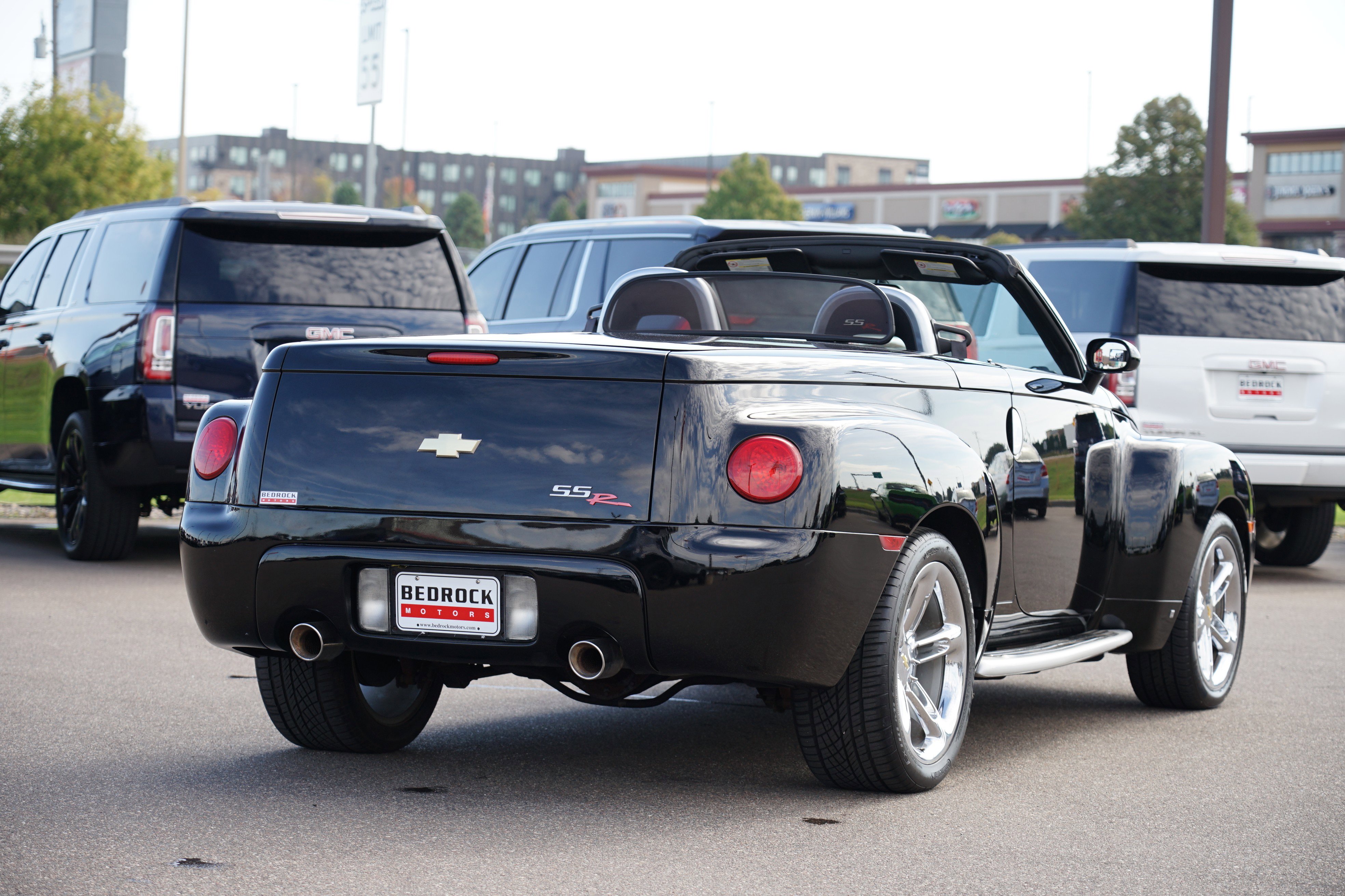 Used 2006 Chevrolet SSR w/ Preferred Equipment Group RWD image 3
