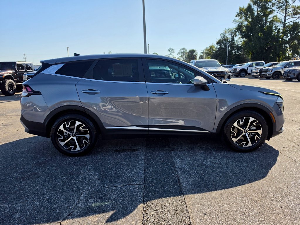 Used 2024 Kia Sportage EX FWD image 5