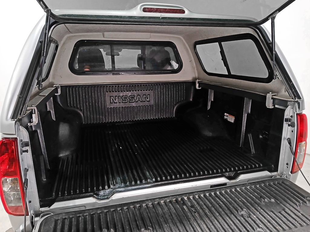 Used 2016 Nissan Frontier SV image 7