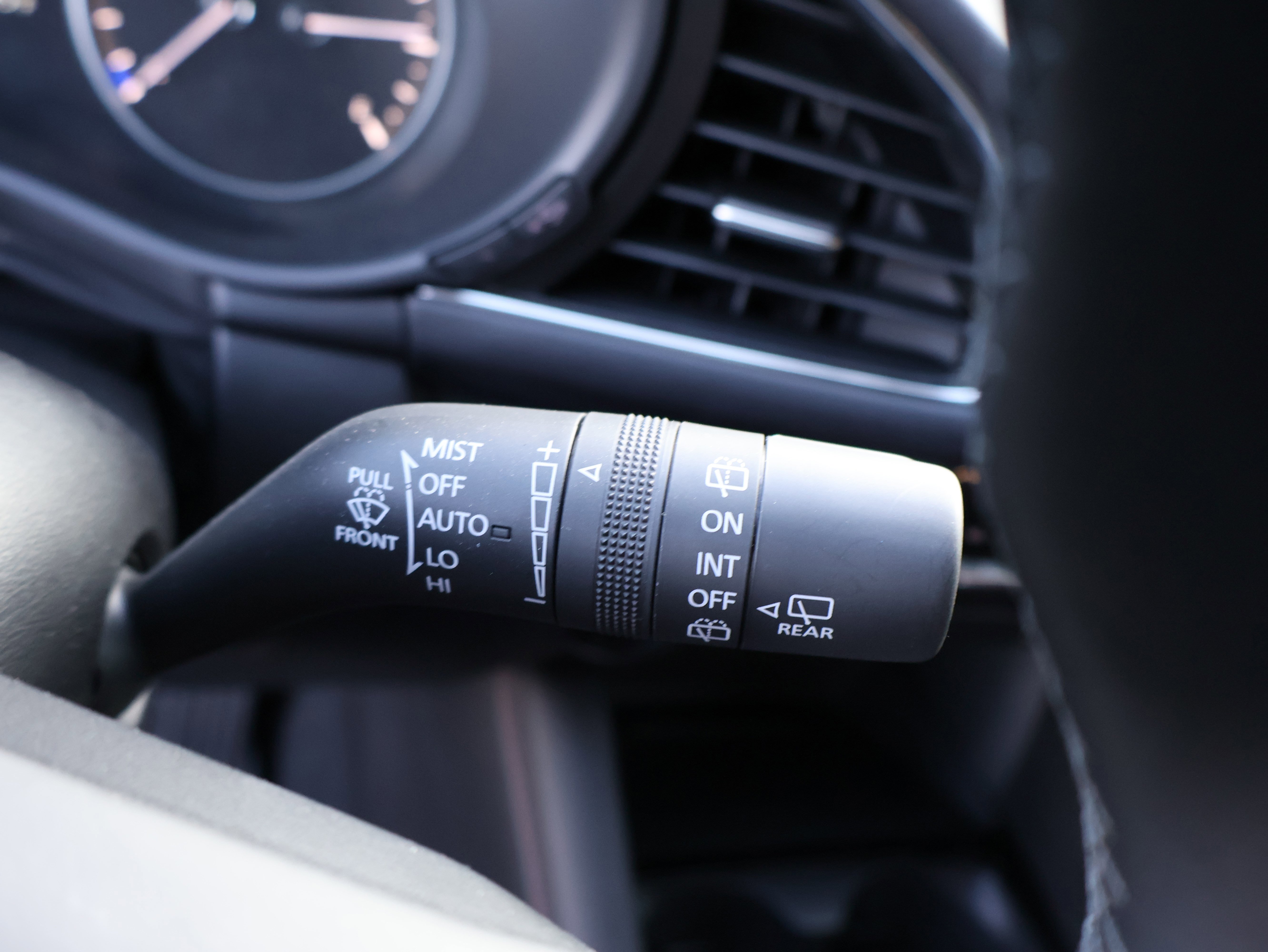 Certified 2025 MAZDA MAZDA3 Carbon image 36