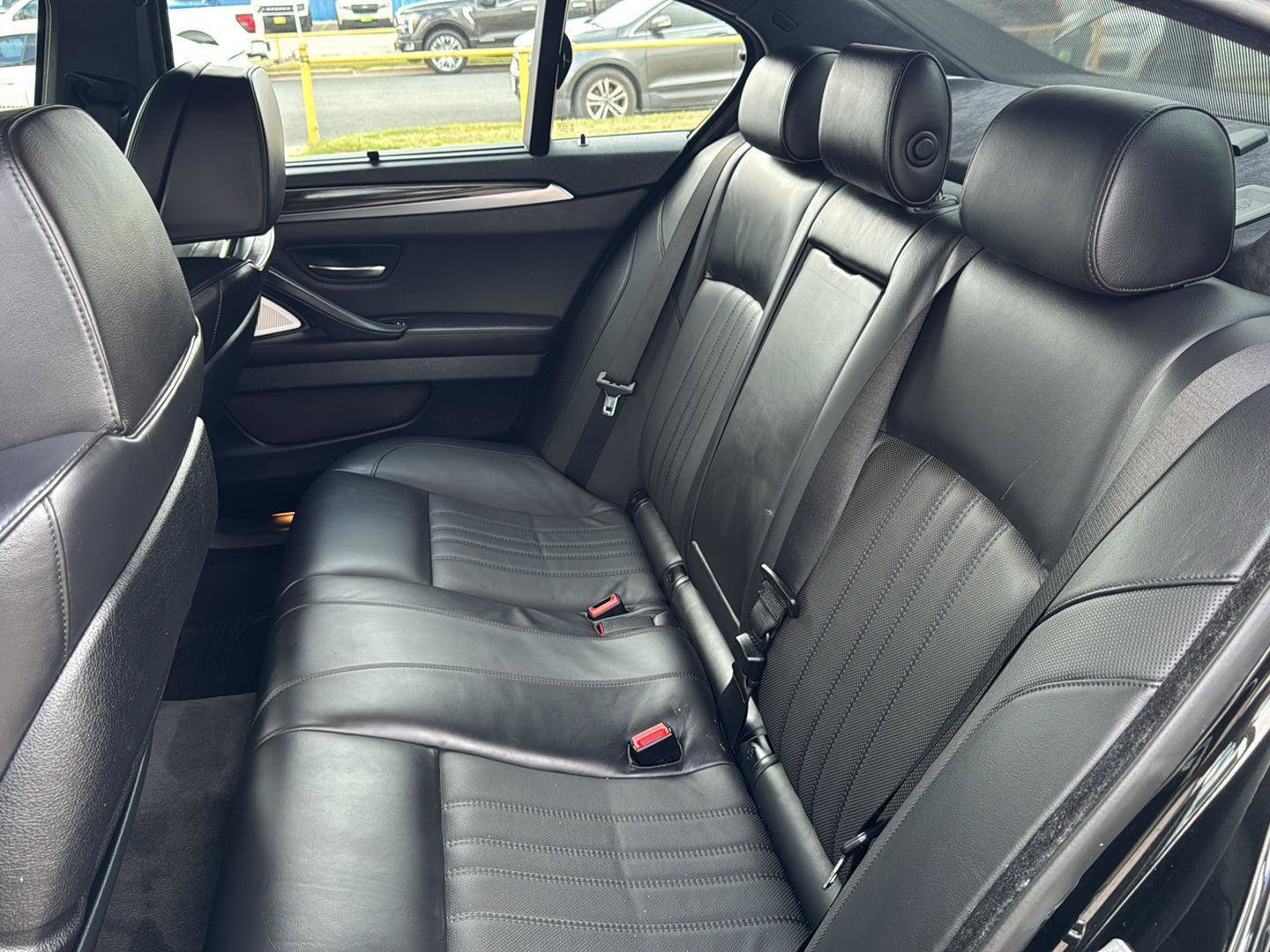 Used 2016 BMW M5 image 27