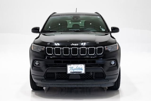 Certified 2025 Jeep Compass Latitude w/ Sun & Sound Group AWD/4WD image 4