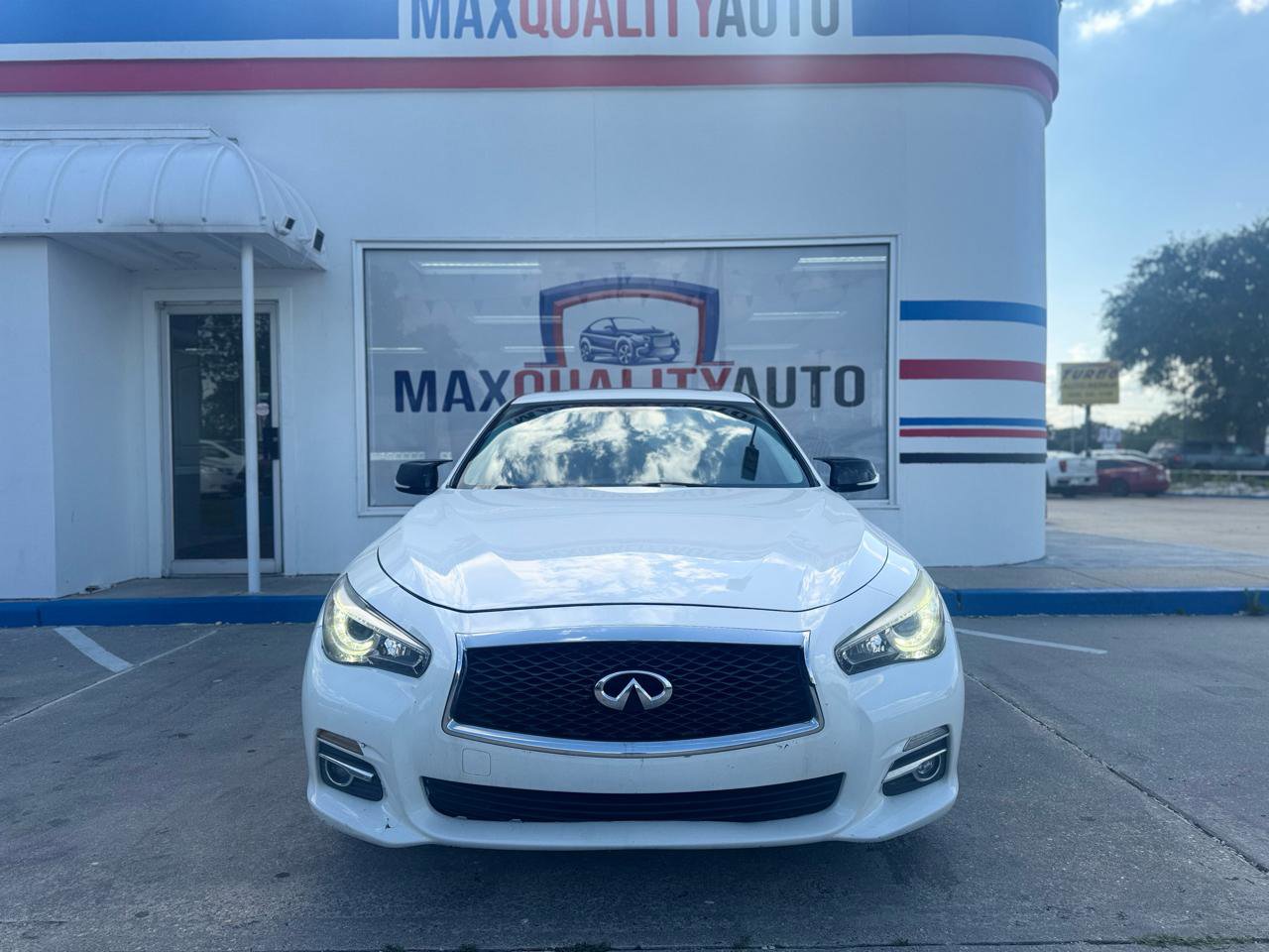 Used 2017 INFINITI Q50 3.0t Premium w/ 3.0T Premium Plus Package RWD image 10