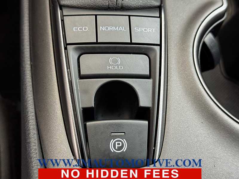 Used 2023 Toyota Camry SE w/ Blackout Package (TMS) image 34