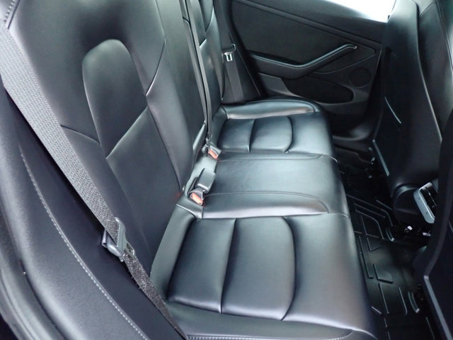 Used 2023 Tesla Model 3 Standard Range image 15