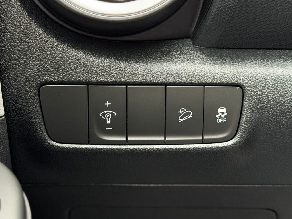 Used 2023 Hyundai Kona SEL image 23