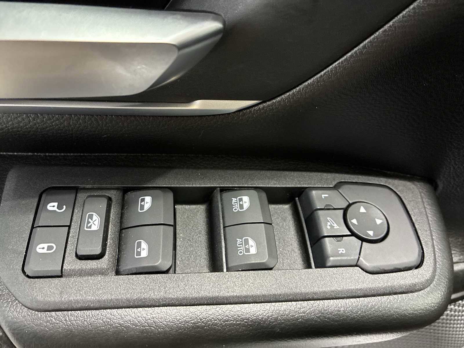 Used 2025 RAM 1500 Big Horn image 15