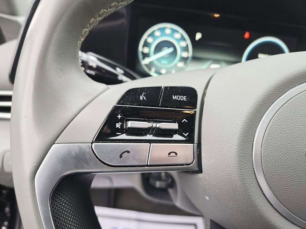 Used 2023 Hyundai Elantra SEL w/ Convenience Package image 19