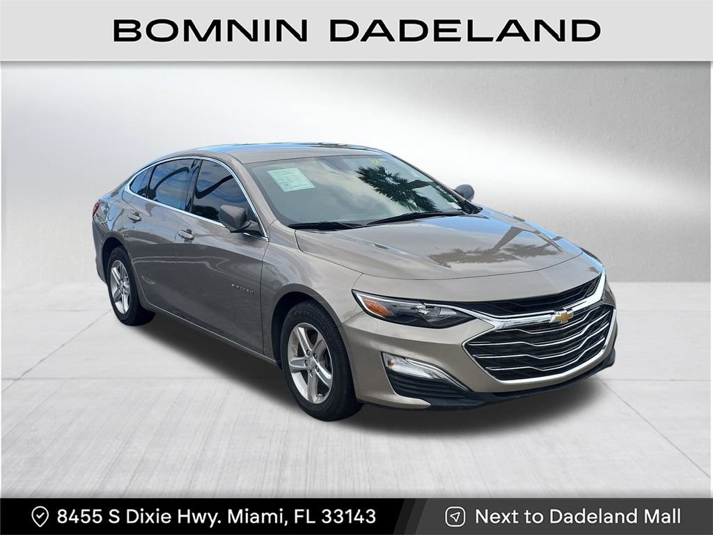 Used 2022 Chevrolet Malibu LS image 1