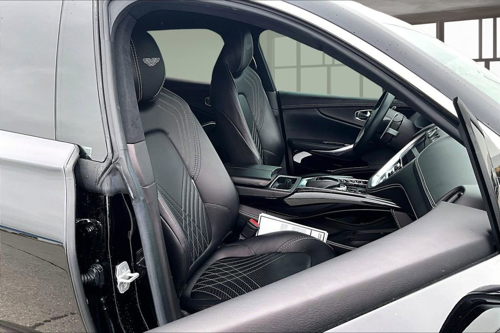 Used 2021 Aston Martin DBX image 7