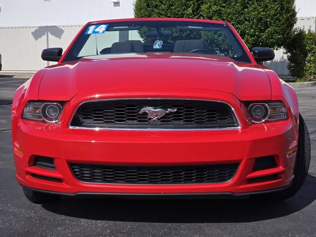 Used 2014 Ford Mustang Convertible RWD image 11