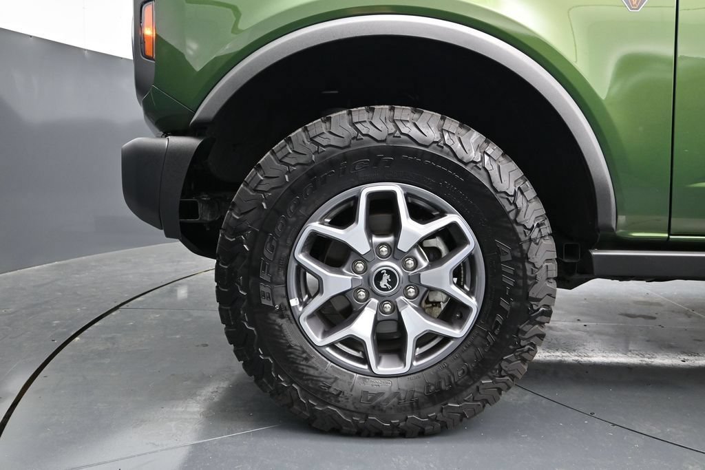 Used 2025 Ford Bronco Badlands AWD/4WD image 16