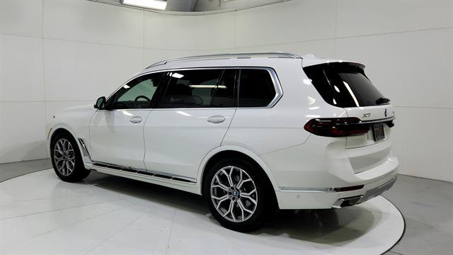 Used 2026 BMW X7 xDrive40i AWD/4WD image 6