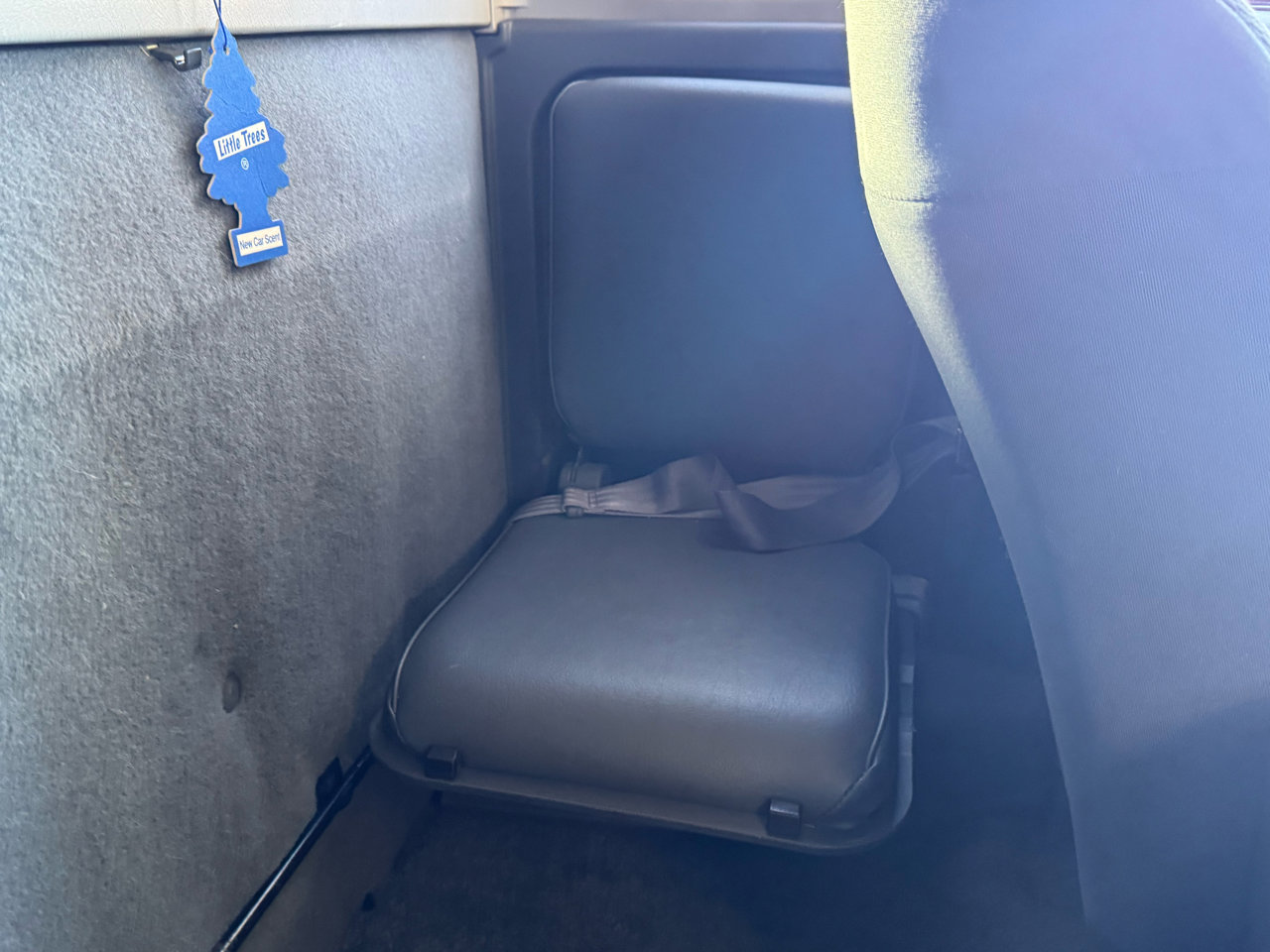 Used 2002 Nissan Frontier XE image 13