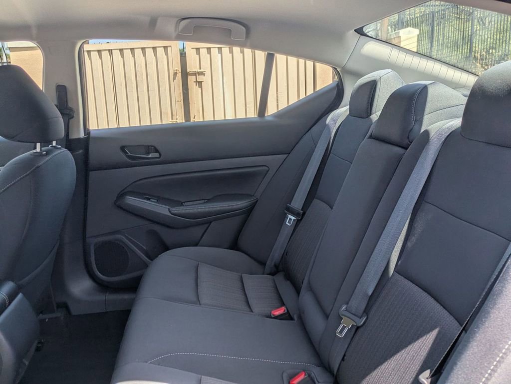 Used 2025 Nissan Altima 2.5 SV image 27