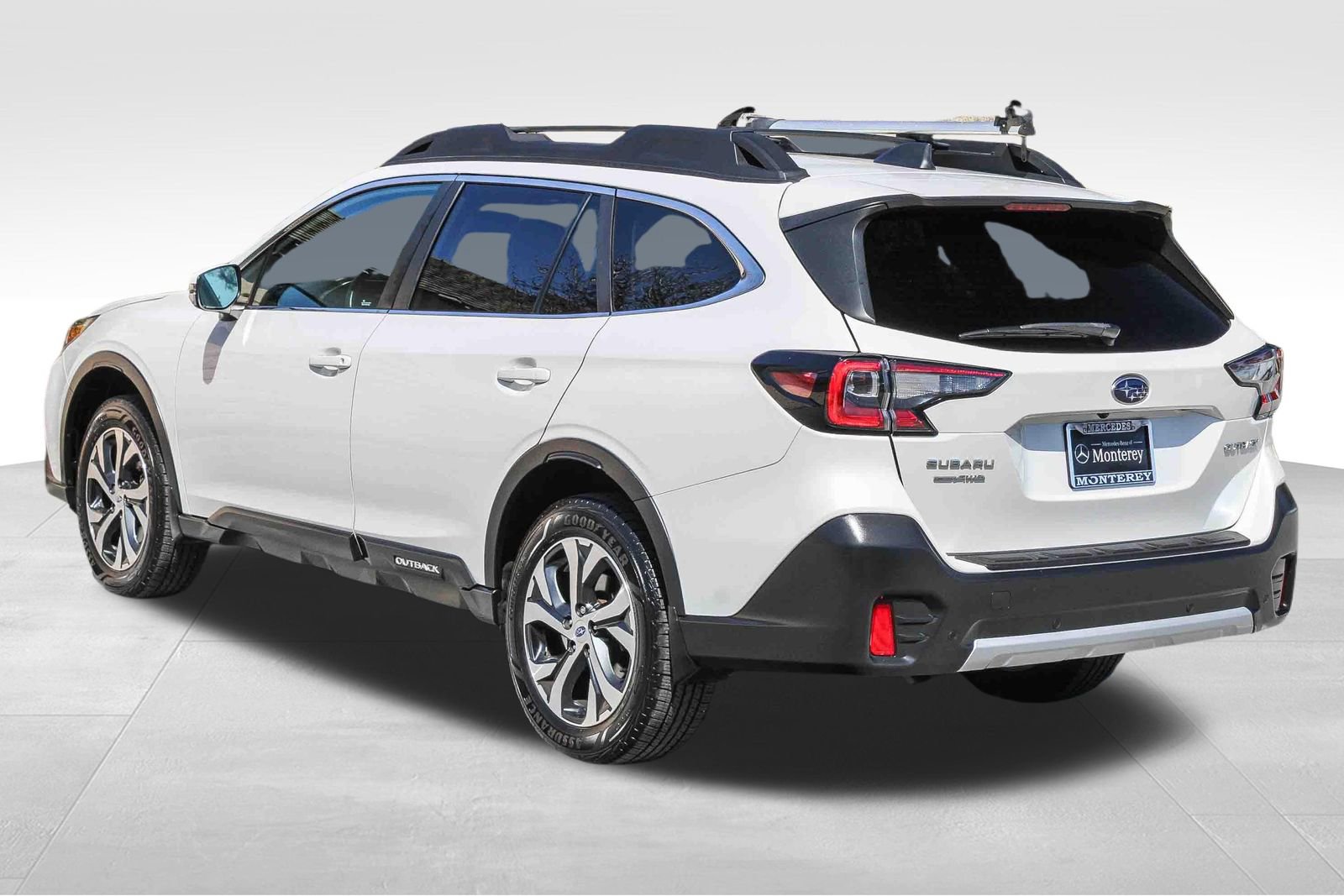 Used 2020 Subaru Outback Limited w/ Popular Package #2 AWD/4WD image 7