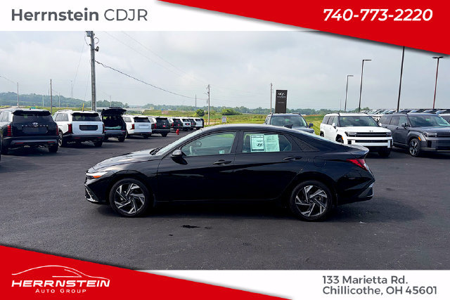 Used 2025 Hyundai Elantra Sport FWD image 4