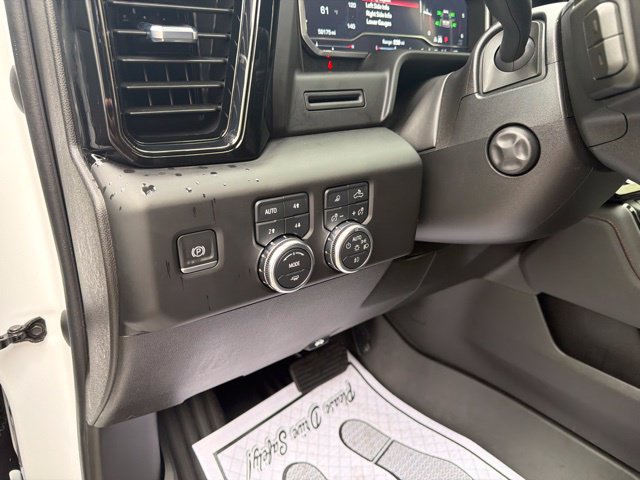Used 2022 GMC Sierra 1500 AT4 w/ AT4 Preferred Package AWD/4WD image 25