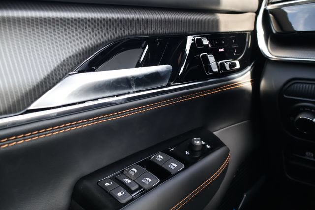 New 2026 Jeep Grand Wagoneer L Summit AWD/4WD image 19