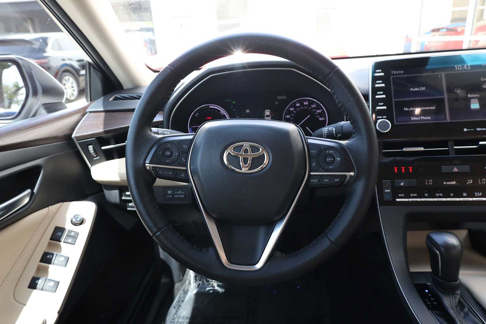 Used 2021 Toyota Avalon XLE FWD image 18